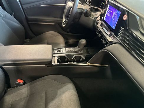 Used 2025 Toyota Camry LE FWD image 17