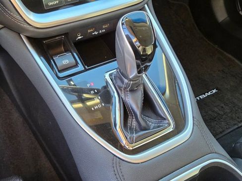 Used 2020 Subaru Outback Limited image 23