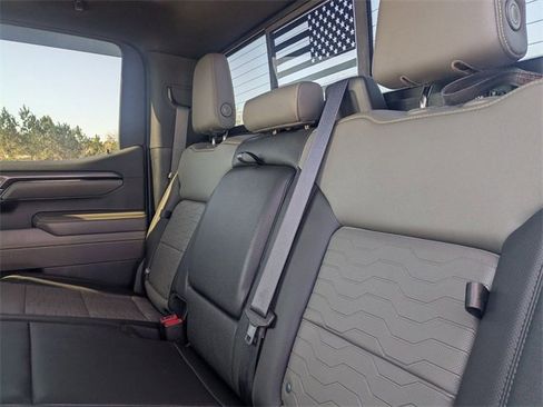 Used 2022 Chevrolet Silverado 1500 ZR2 w/ Technology Package image 27