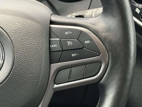 Used 2020 Jeep Cherokee Limited AWD/4WD image 17