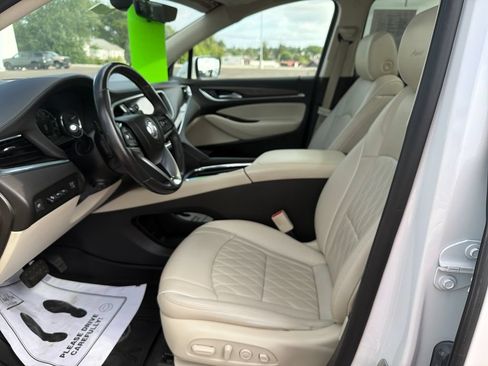 Used 2023 Buick Enclave Avenir w/ Avenir Technology Package AWD/4WD image 10