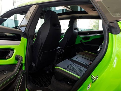 Used 2025 Lamborghini Urus SE image 36