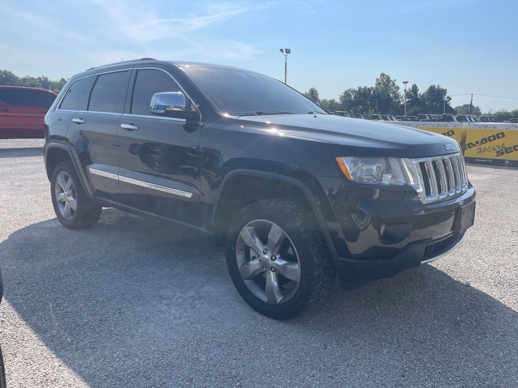 Used 2013 Jeep Grand Cherokee Overland AWD/4WD image 5