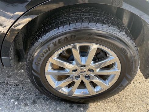 Used 2011 Ford Edge Limited w/ 302A Rapid Spec Order Code image 5