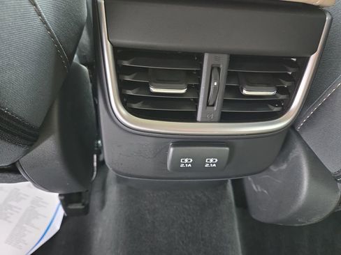 Used 2022 Subaru Outback Premium image 18