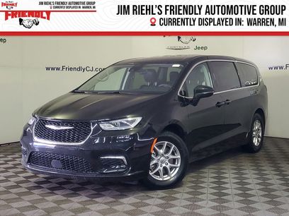Used 2024 Chrysler Pacifica Touring-L