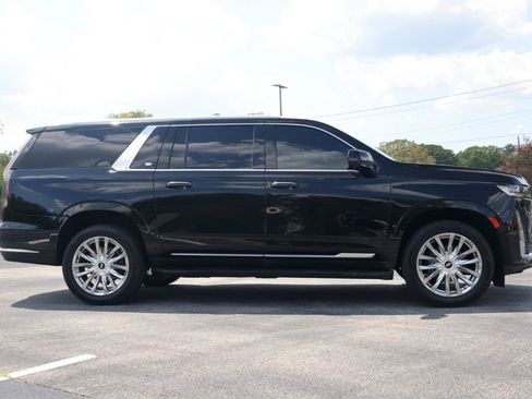 Used 2023 Cadillac Escalade ESV Premium Luxury AWD/4WD image 6