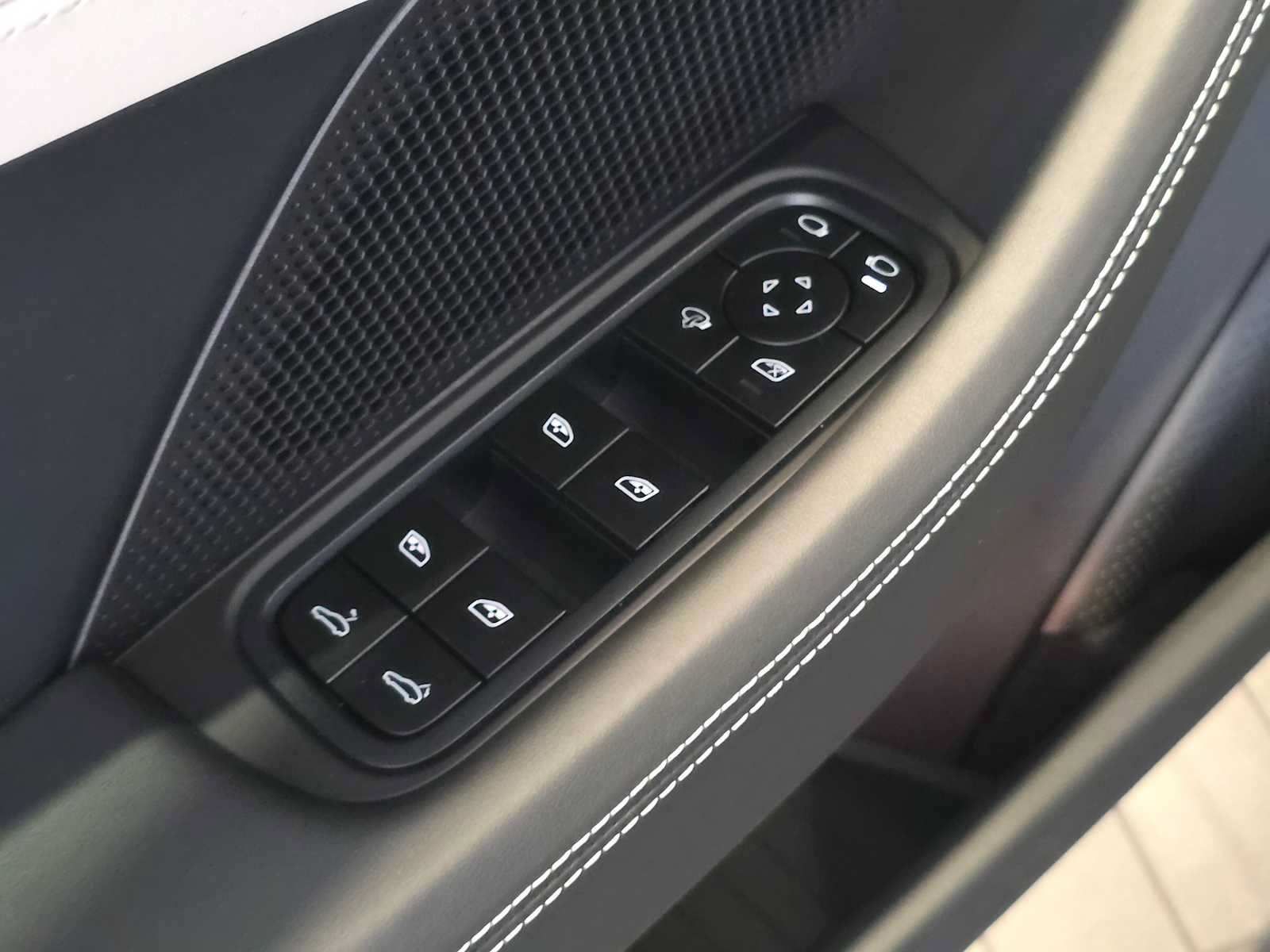 New 2026 Porsche Panamera 4 AWD/4WD image 23