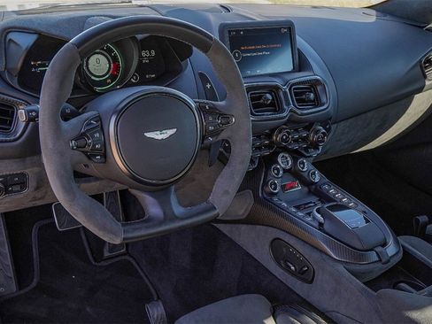Used 2023 Aston Martin V8 Vantage Coupe image 18