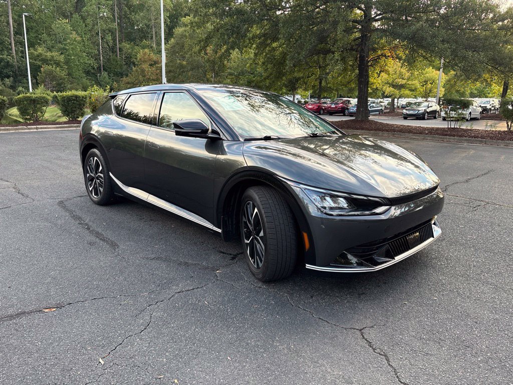 Used 2023 Kia EV6 Wind RWD image 4