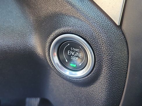 Used 2021 Chevrolet Silverado 1500 LT w/ Z71 Off-Road Package image 15