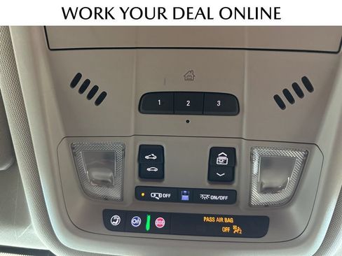 Used 2023 GMC Terrain SLT AWD/4WD image 19