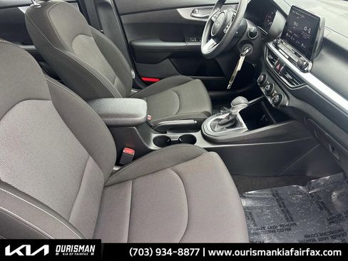Used 2023 Kia Forte LXS w/ LXS Technology Package image 25