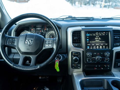 Used 2017 RAM 1500 Big Horn image 12