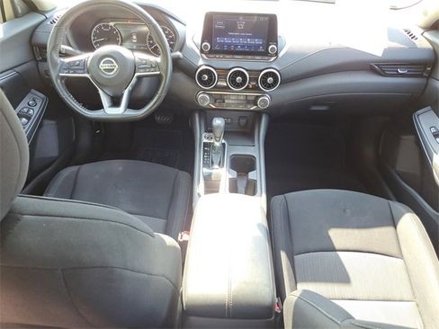 Used 2022 Nissan Sentra SV w/ Trunk Package image 10