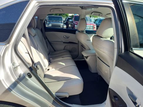 Used 2011 Toyota Venza w/ Convenience Pkg FWD image 23