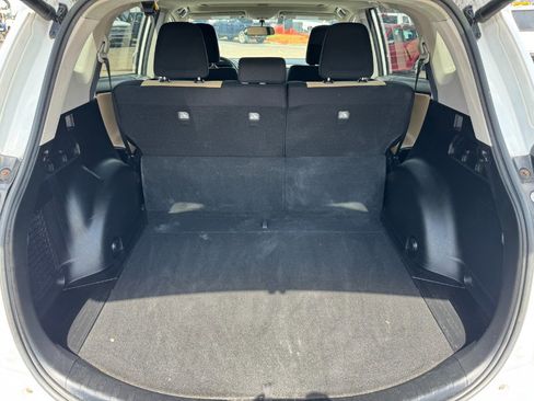 Used 2016 Toyota RAV4 XLE w/ Protection Package image 17