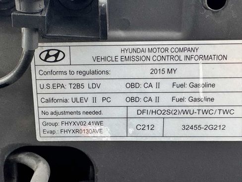 Used 2015 Hyundai Santa Fe Sport w/ Option Group 02 FWD image 24