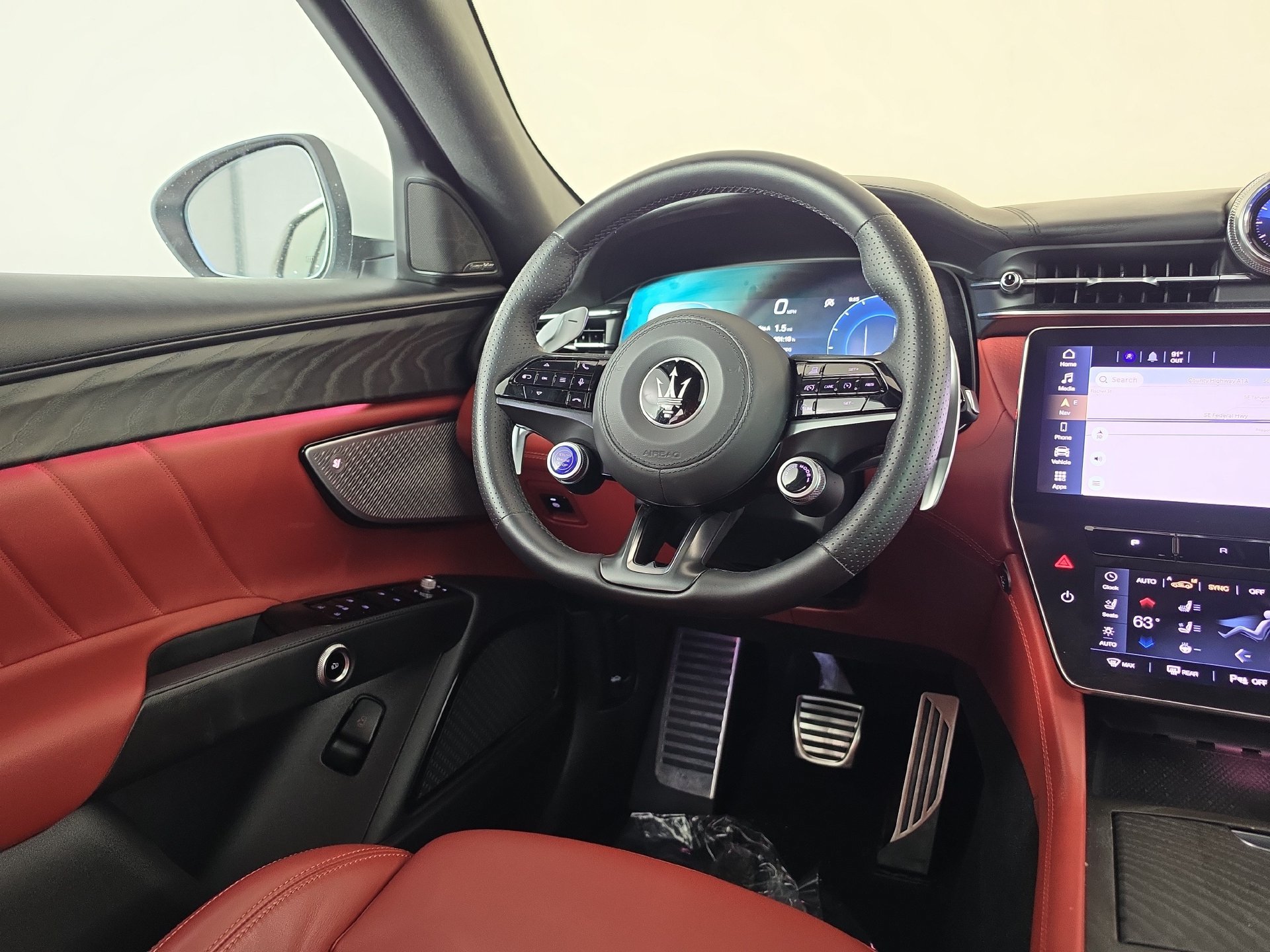 Used 2025 Maserati Grecale Modena AWD/4WD image 32