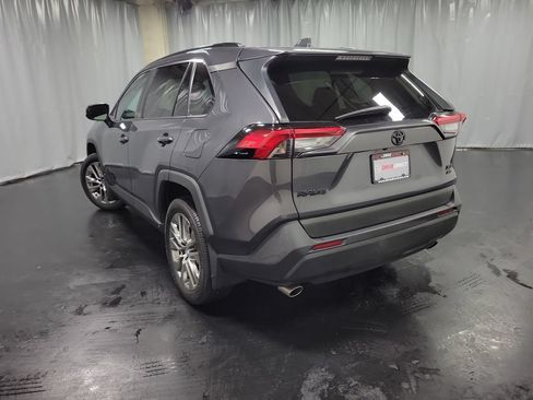 Used 2020 Toyota RAV4 XLE Premium AWD/4WD image 6