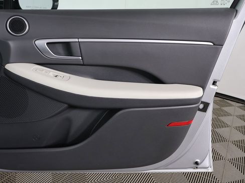 Certified 2024 Hyundai Sonata SEL FWD image 20
