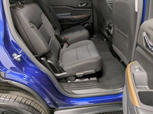 Used 2023 GMC Acadia SLE w/ Driver Convenience Package image 25