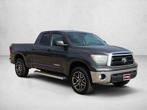 Used 2011 Toyota Tundra 2WD Double Cab w/ Tow Pkg image 9