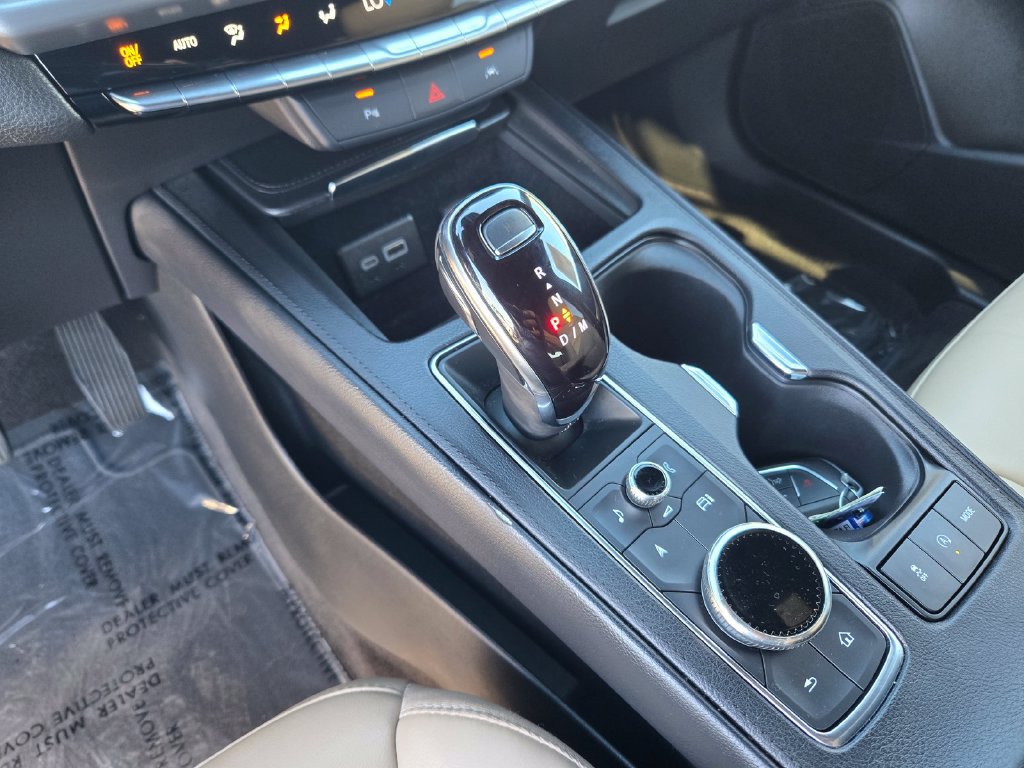 Certified 2025 Cadillac XT4 Premium Luxury FWD image 14