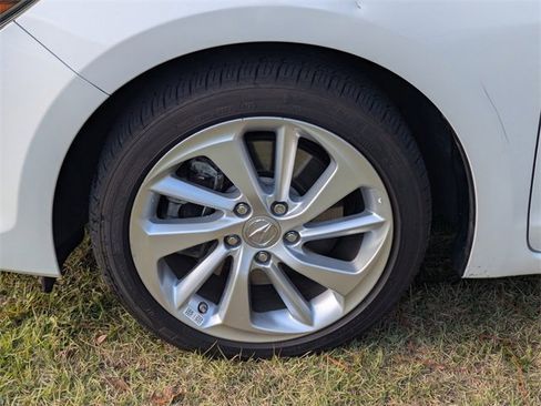 Used 2017 Acura ILX w/ Premium Package image 11