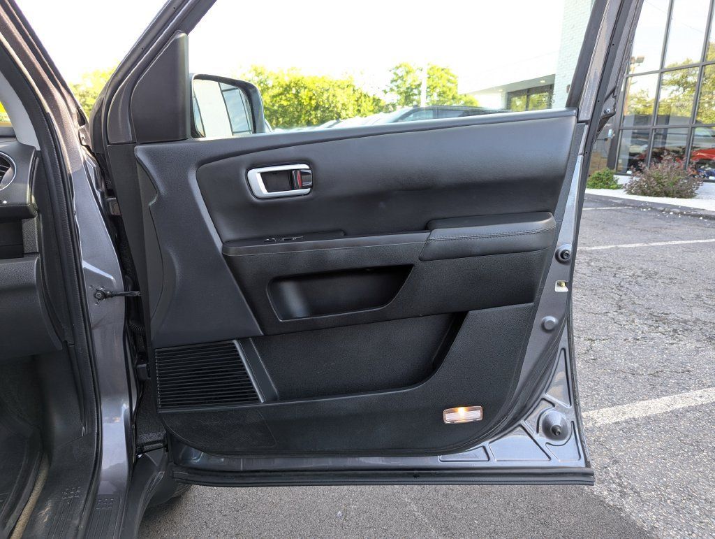 Used 2015 Honda Pilot Touring image 31