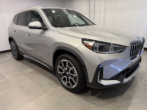 New 2026 BMW X1 xDrive28i w/ Technology Package image 3