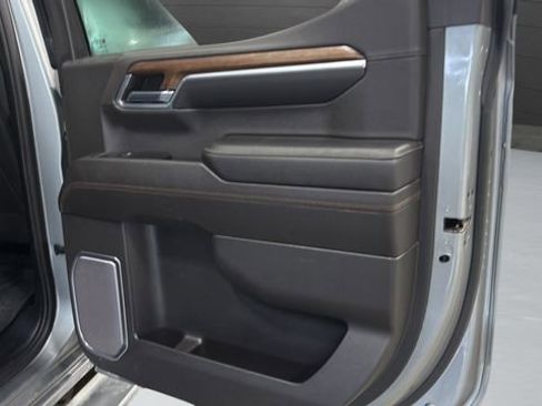 Used 2023 Chevrolet Silverado 1500 High Country w/ Technology Package image 29