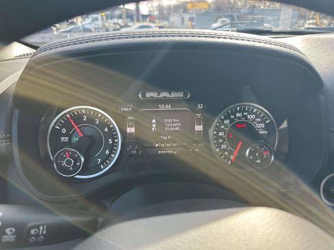 Used 2024 RAM 1500 Laramie image 25