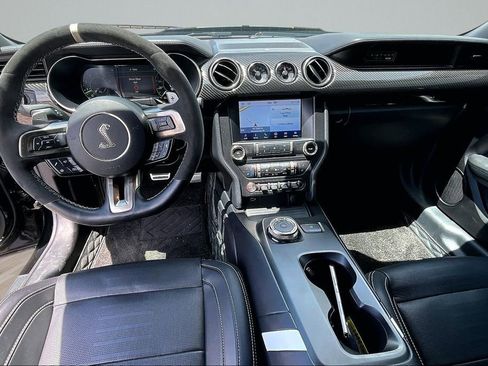 Used 2022 Ford Mustang Shelby GT500 w/ Technology Package RWD image 13