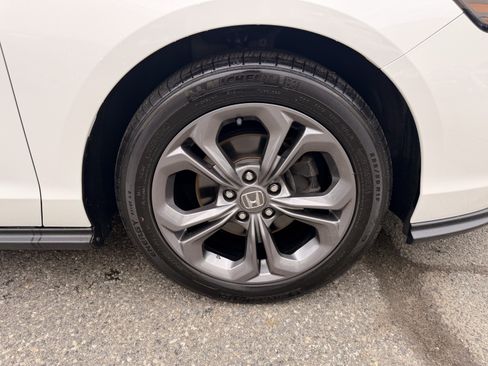 Used 2023 Honda Accord EX image 7