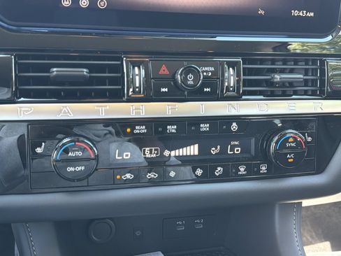 New 2026 Nissan Pathfinder SL FWD image 8