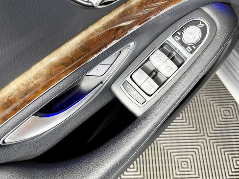 Used 2015 Mercedes-Benz S 550 4MATIC Sedan image 31