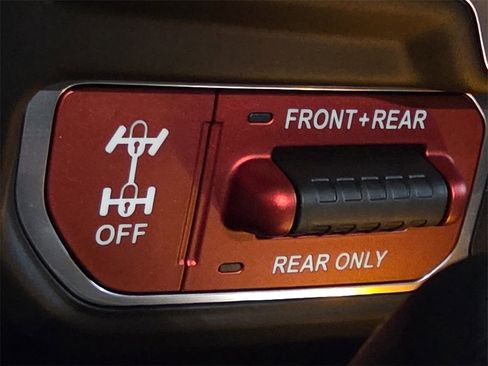 Used 2025 Jeep Wrangler Unlimited Rubicon image 20