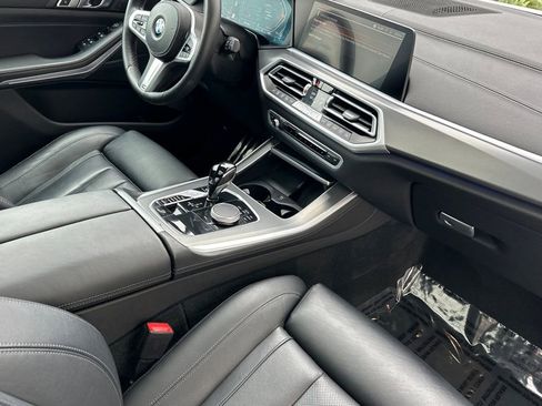 Used 2022 BMW X5 sDrive40i w/ M Sport Package RWD image 17