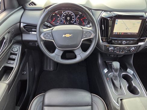 Certified 2023 Chevrolet Traverse Premier FWD image 14