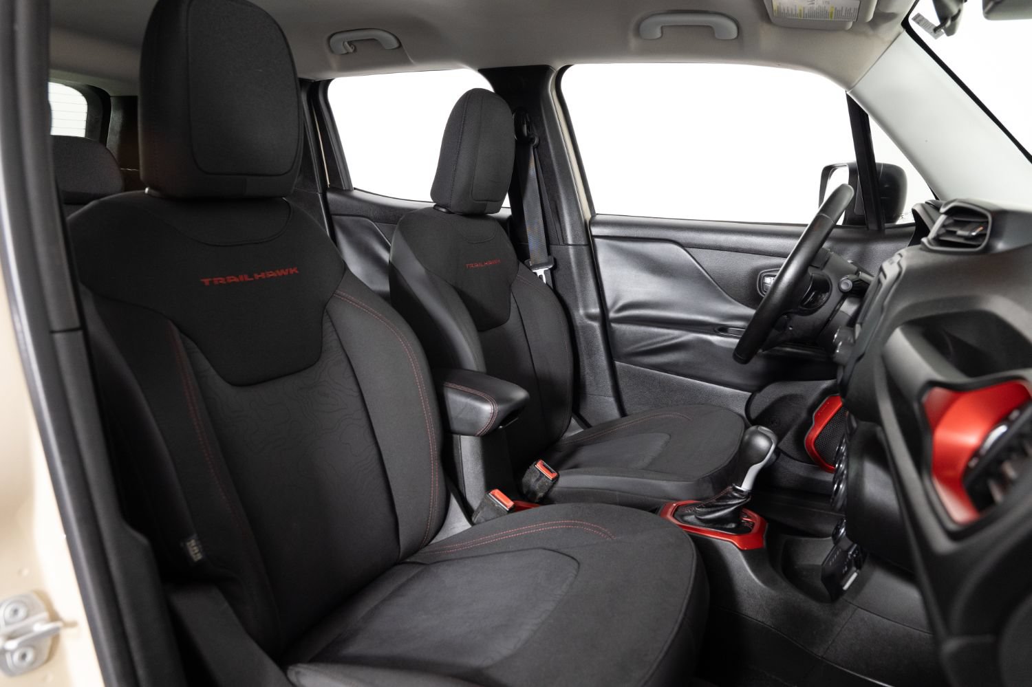 Used 2015 Jeep Renegade Trailhawk w/ Popular Equipment Group AWD/4WD image 24