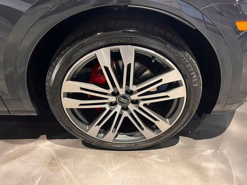 Used 2019 Audi SQ5 Prestige AWD/4WD image 13