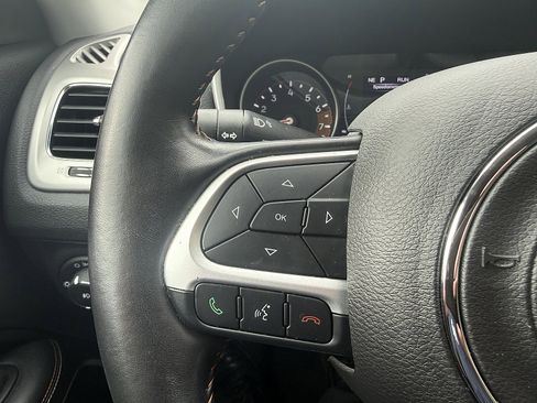 Used 2020 Jeep Compass Latitude AWD/4WD image 22