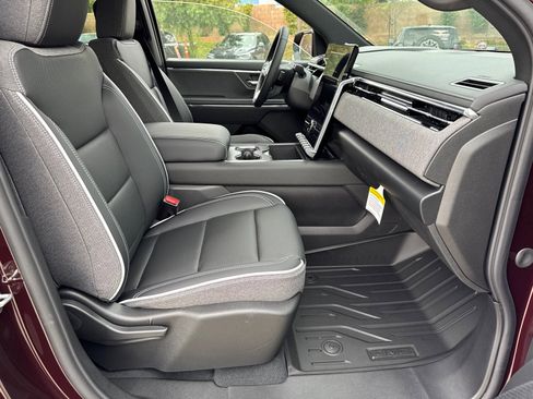 New 2026 GMC Sierra EV Elevation image 15