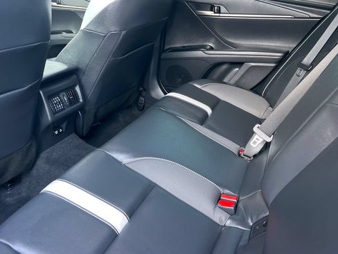 Used 2025 Toyota Camry SE FWD image 15