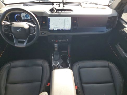 Used 2023 Ford Bronco Badlands image 24