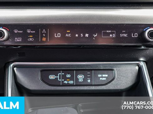 Used 2025 Kia Carnival SX w/ SX Dark Edition Package FWD image 42