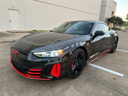 Used 2023 Audi RS e-tron GT image 1