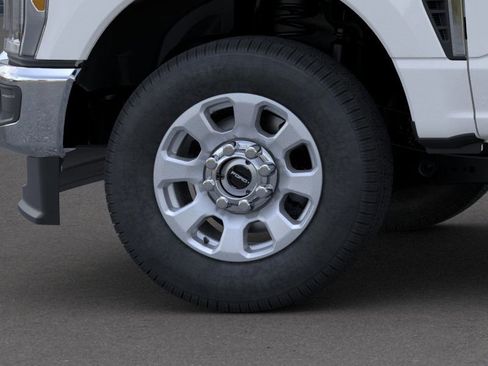 New 2025 Ford F250 XLT image 37