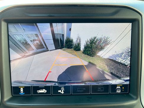 Used 2021 GMC Sierra 2500 SLT w/ SLT Convenience Package image 20